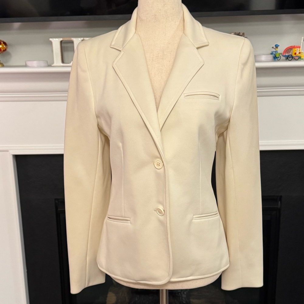 ✨ Givenchy Sport Vintage Cream Blazer – Size 8
